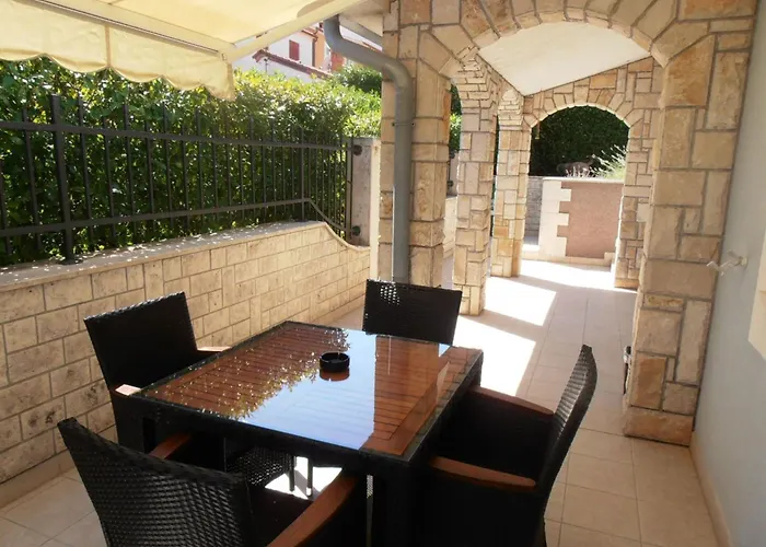 Сasa de vacaciones Ines 1 By Interhome Pula