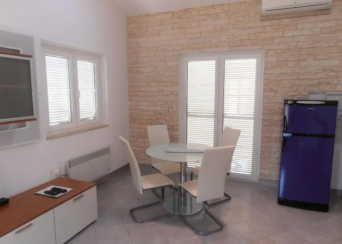 Ines 1 By Interhome Vikendica *