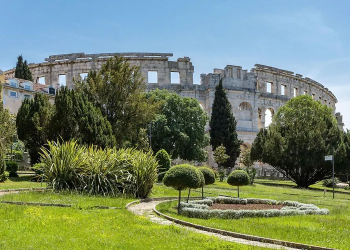 Ines 1 By Interhome Vikendica *